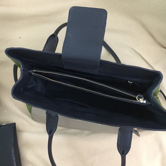 Coach Purse - Picture 4 of 10